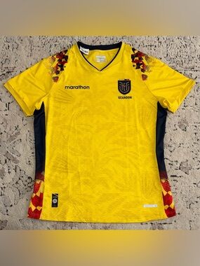 Marathon Authentic Ecuador National Team Soccer Yellow Jersey Women’s Sz: Large